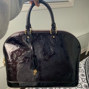 Louis Vuitton Vernis Alma MM Amarante